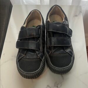 Naturino Black-Gray-Beige Kids Shoes
Toddler size European 28
Brand New